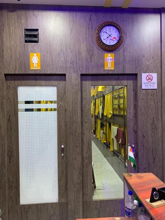 Neenava Dormitory Mumbai Exteriör bild